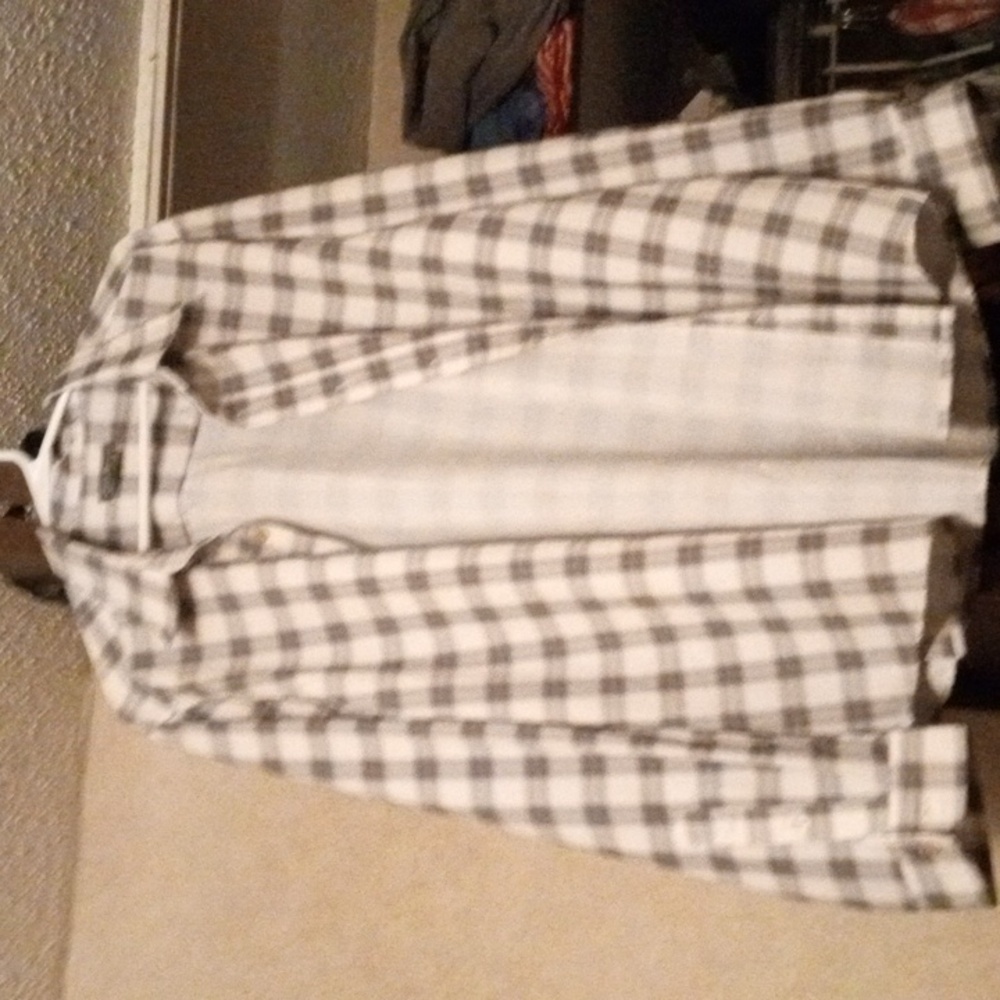 Mens L button down tshirt